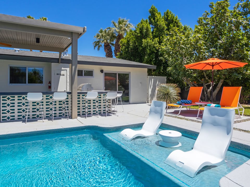Tanning Deck with Ledge Loungers