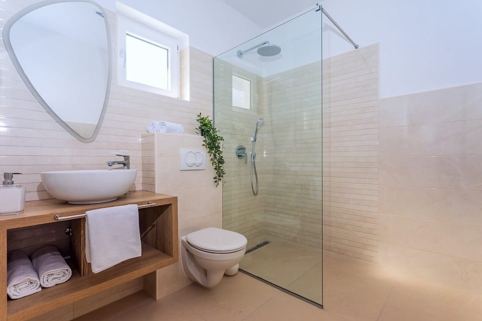 En-suite bathroom in bedroom No.2
