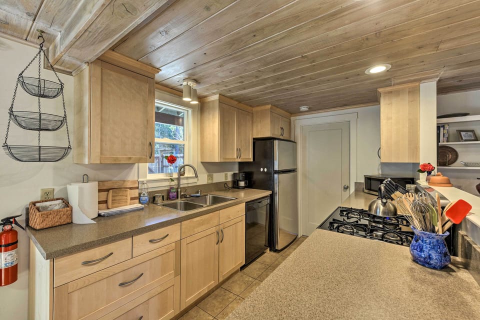 Kitchen | Coffee Maker | Toaster