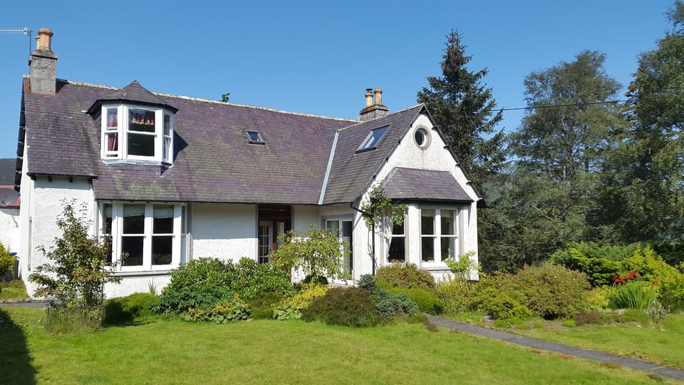 Morrone House and front garden in Summer