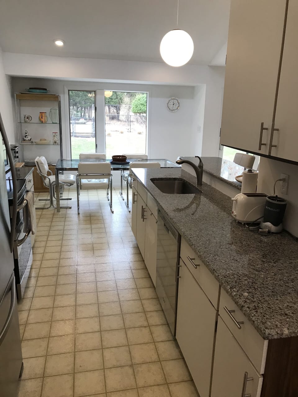 Kitchen and breakfast table