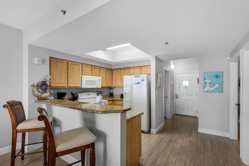 Kitchen with eat-in bar seating