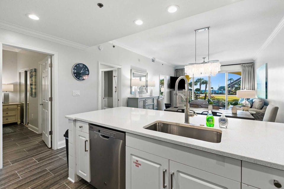 Cook, Dine, Relax - Whether it's coffee at sunrise or cocktails after sunset, this space works for every moment.