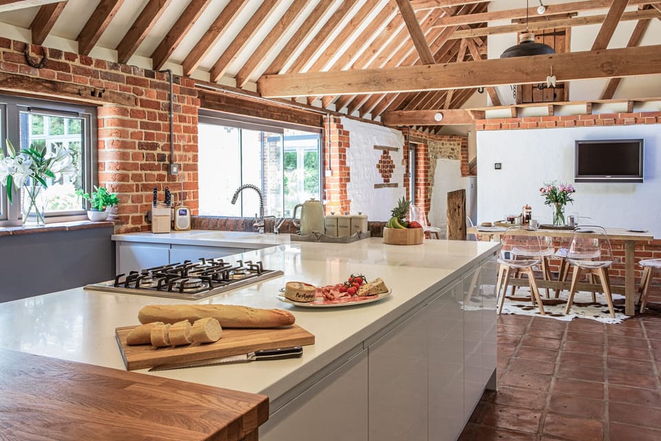 Snug Barn kitchen 
