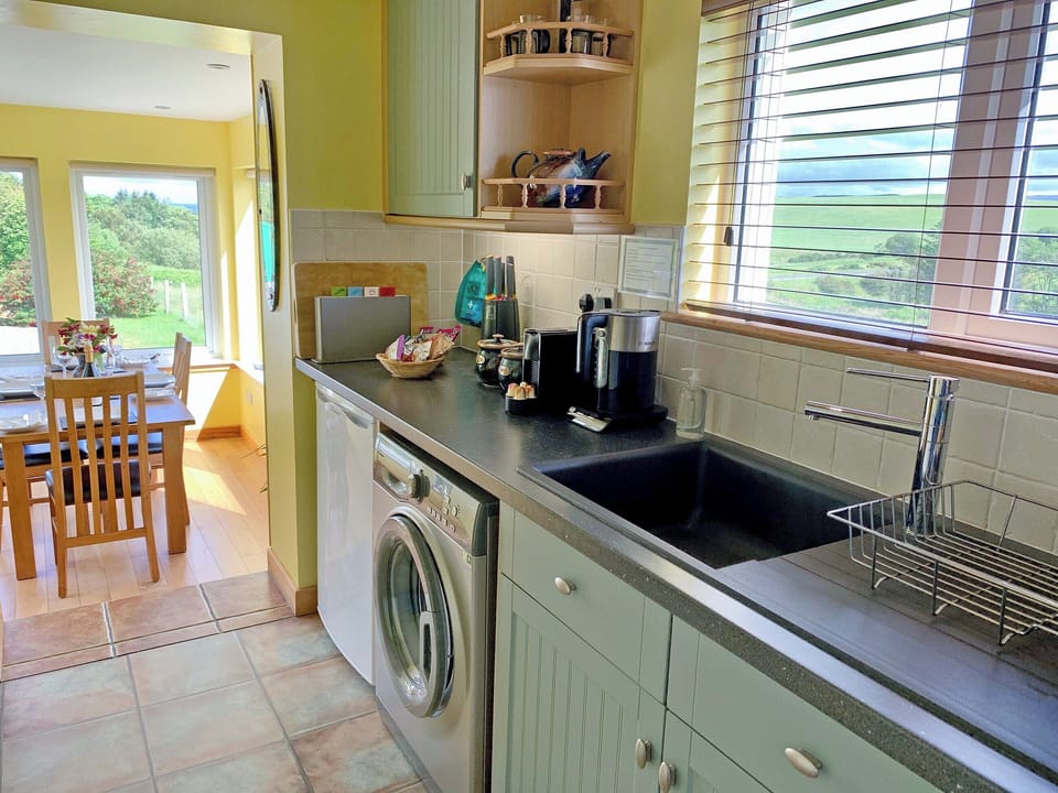 Kitchen | Teeny&rsquo;s Cottage - Edinbane, Portree, near Dunvegan