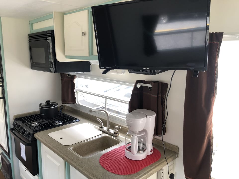VRBO won't let me delete this camper. It is no longer for rent. 