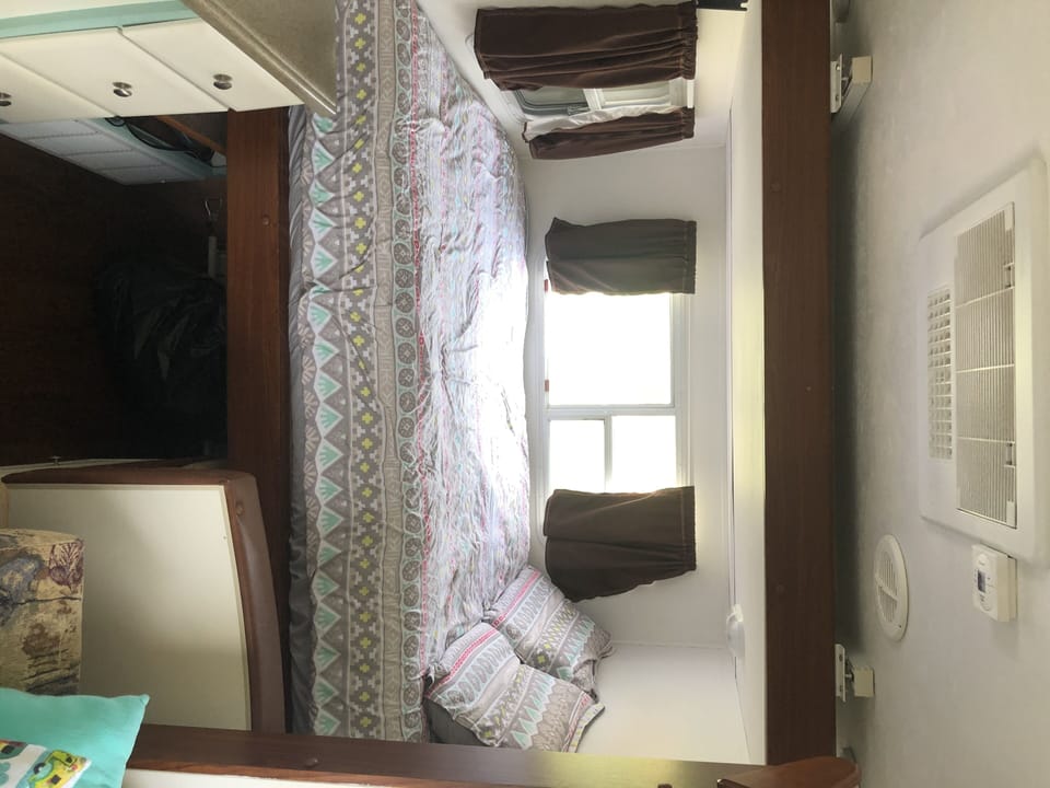 VRBO won't let me delete this camper. It is no longer for rent. 