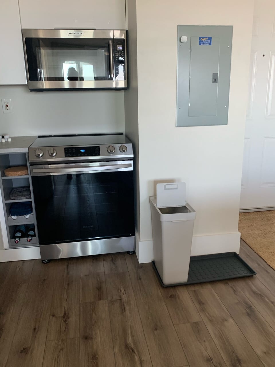 All new! Microwave, oven, stove top, kitchen is stocked