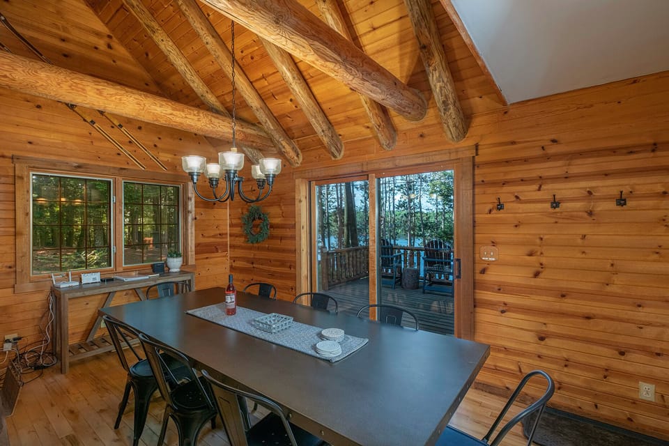 Dining Area - Seating For 10