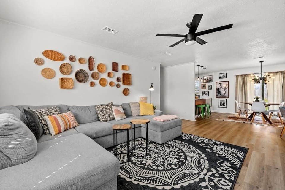 Lots of seating in this open floor plan space.