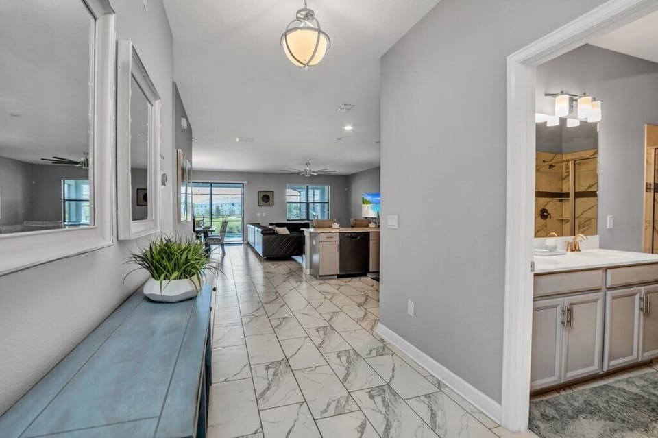 2909FableSt,StoreyLake_04
