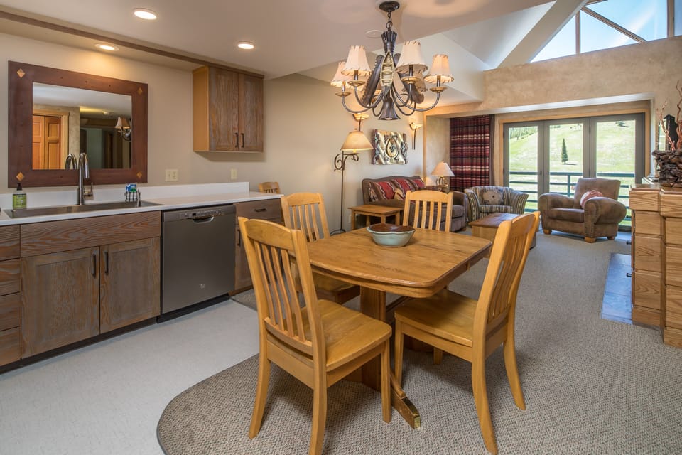Eat dinner together | Main Level