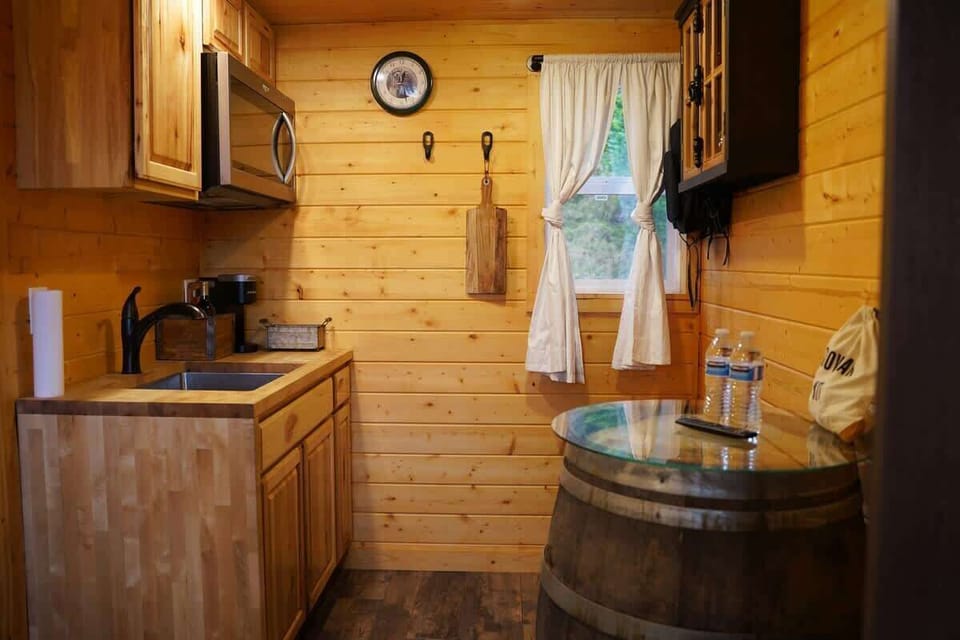 Kitchenette stocked with Starbucks coffee, coco and apple cider!