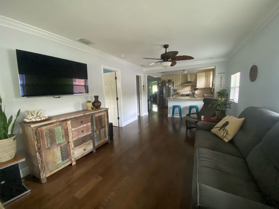 Bright and open floor plan for living and kitchen areas
