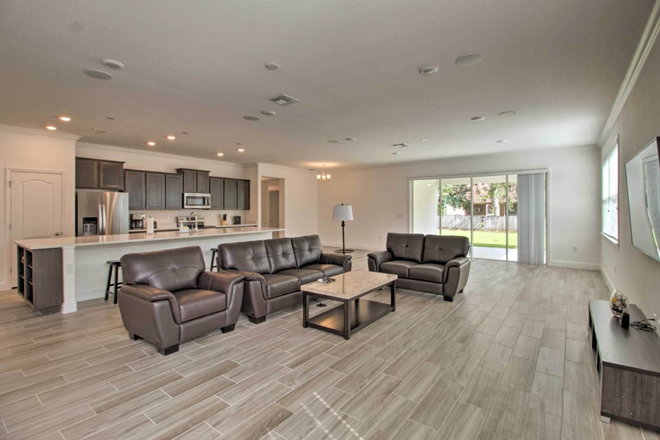 Living Room | 1st Floor | Step-Free Access | Air Conditioning
