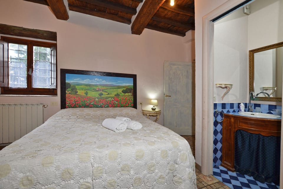Double bedroom with third bed and ensuite bathroom