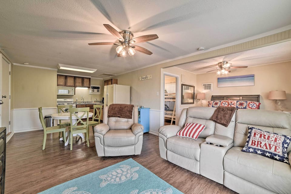 Interior | Free WiFi | Smart TV | Air Conditioning | Leather Furniture