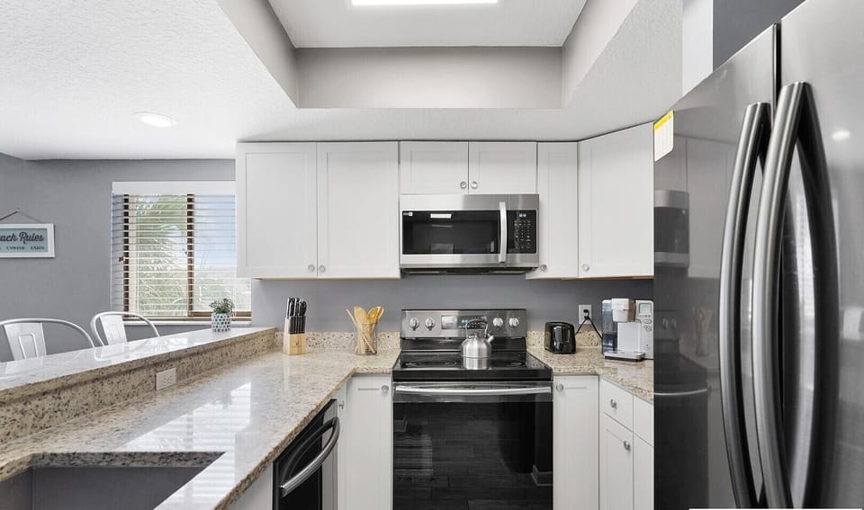 Full Kitchen