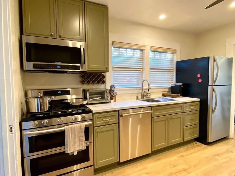 Brand new fully equipped kitchen with every thing one needs to cook gourmet dinner. All stainless steel appliances.
