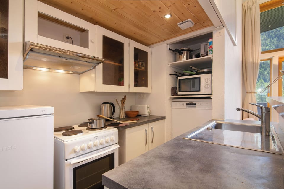 Open kitchen