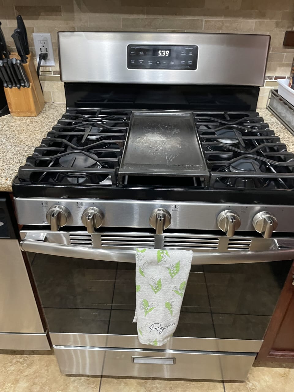Kitchen - gas stove