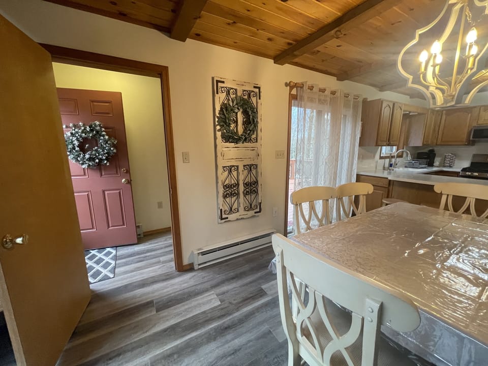 2nd Floor Entry