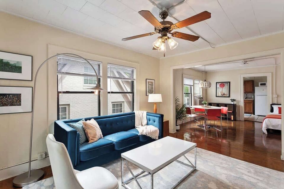 Our beautiful city-style apartment has an open floor plan and is set in a gorgeous historic building that has become a staple of Downtown Fayetteville. Walking distance to all things DT Fayetteville!