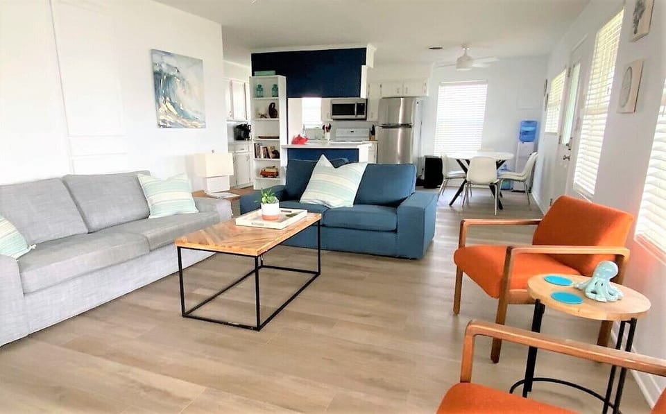 Spacious, bright and airy open plan living. Perfect for a family beach getaway.