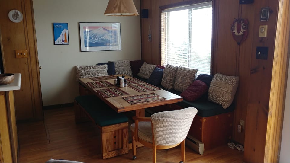 Dining area, seating for 8