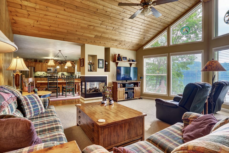 Living Room with a view of Lake Glenville