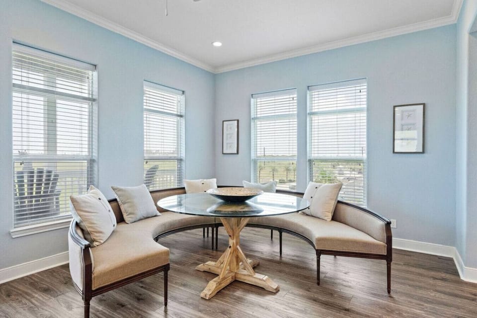 Another angle of the dining area