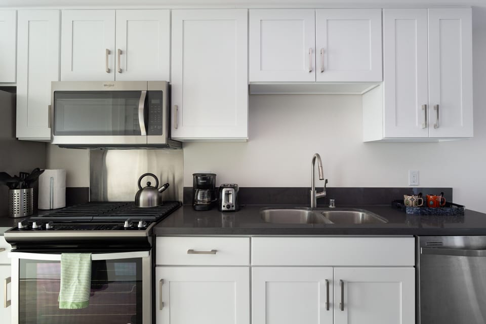 Enjoy cooking your favorite meals in this fully equipped kitchen.