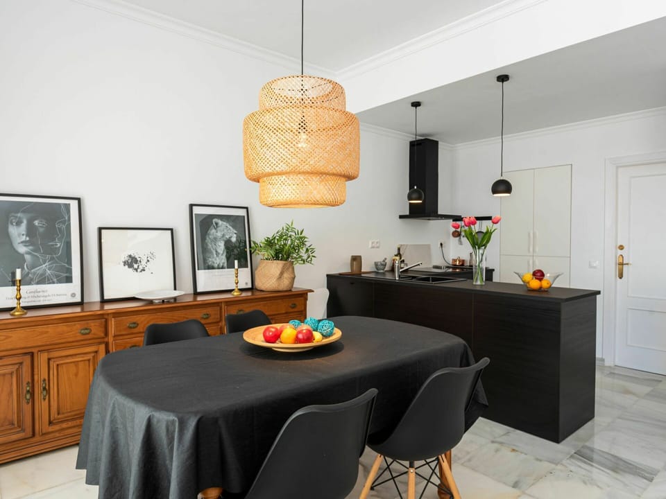 Room, Dining Room, Furniture, Interior Design, Property, Table, Yellow, Ceiling, Floor, Kitchen