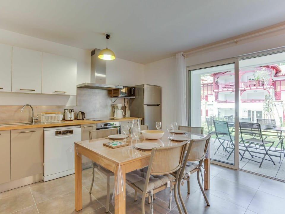 Room, Property, Furniture, Building, Kitchen, Interior Design, Real Estate, Table, House, Floor