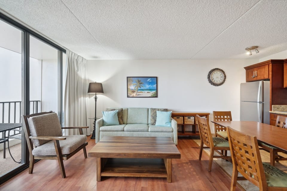 Indoors, Furniture, Living Room, Table, Dining Room