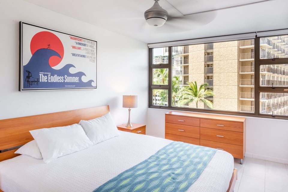 Indoors, Bedroom, Room, Furniture, Bed