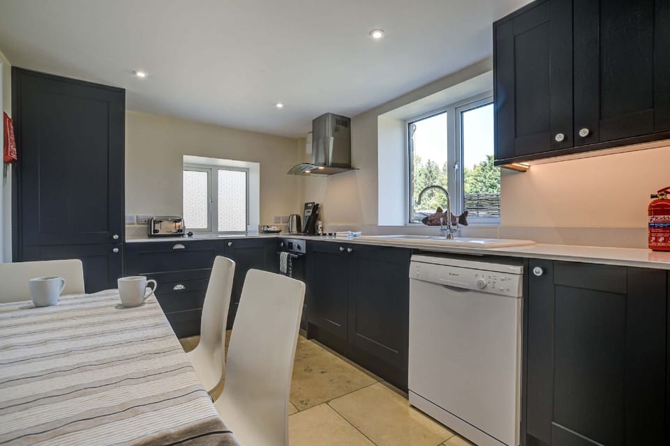 Rose Cottage Kitchen 1