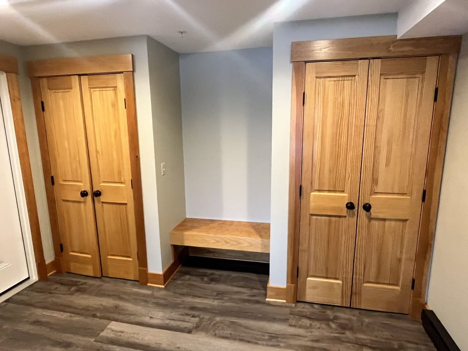 BH 5 Entry Closets