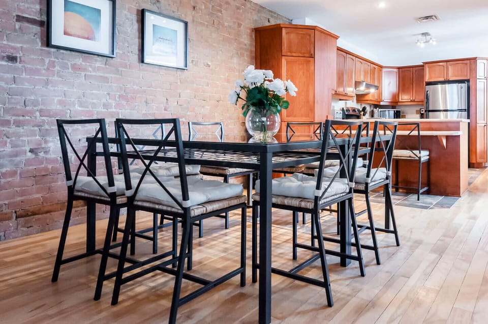 Table seats 8 to 12 guests if you slit the table in 2.