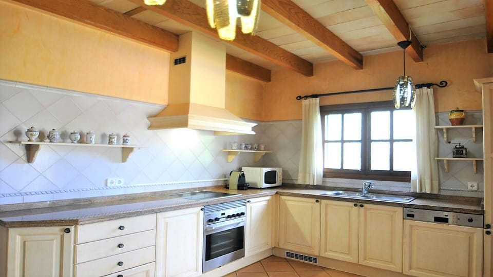 Kitchen area