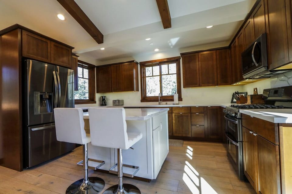 Gourmet kitchen 