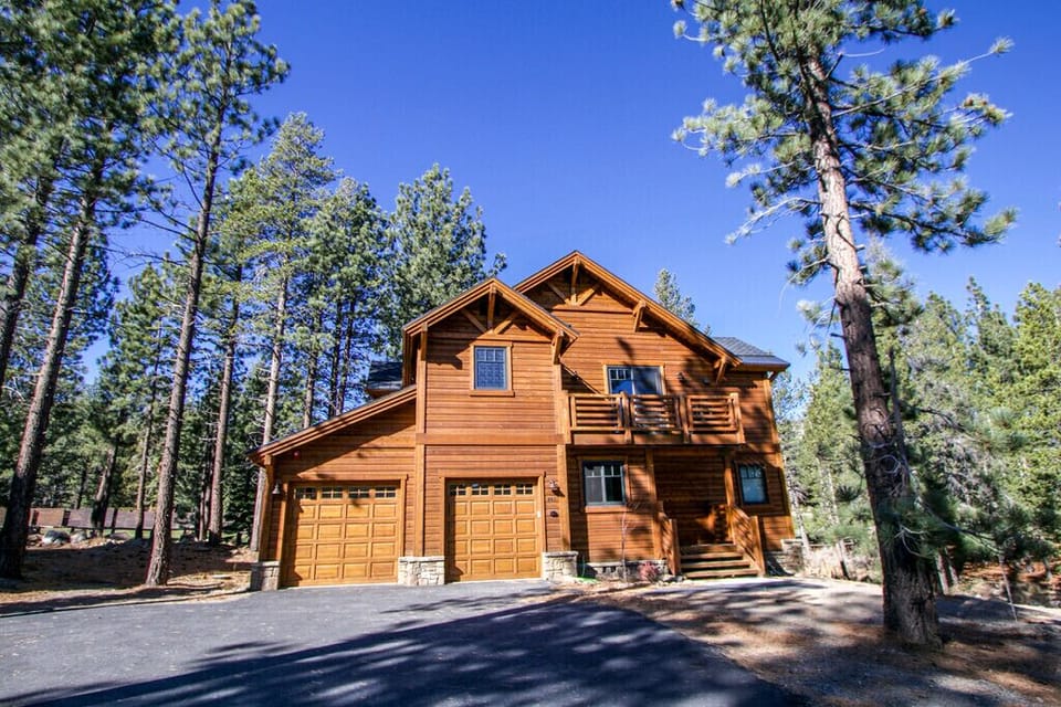 Mammoth Gray Bear Getaway