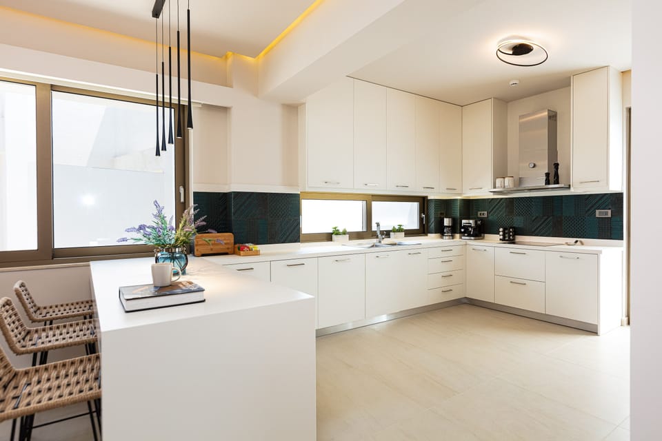 Villa Aroma covers a total of 350 sq.m. and can accommodate up to 12 guests.