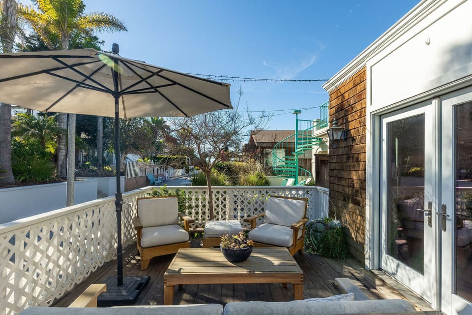 Charming ocean view patio