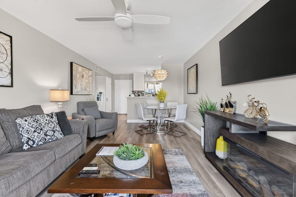 Gather for meals, movies & conversation in this comfortable open-concept space