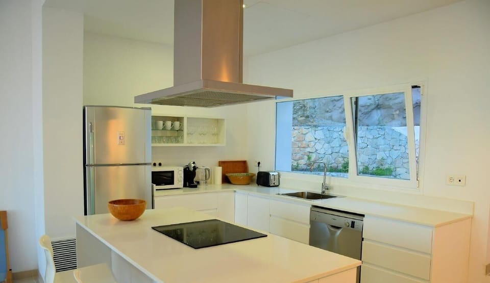 Kitchen area. Picture 8