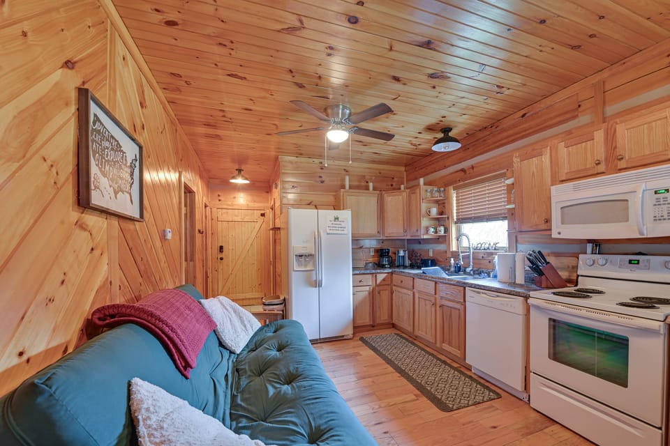 Interior | Open Floor Plan | Free WiFi