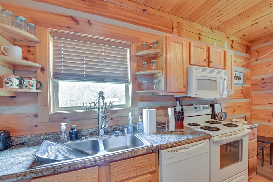 Kitchen | Cooking Basics | Drip & Keurig Coffee Makers | Toaster