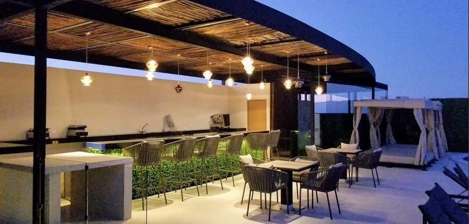 SKYBAR 
