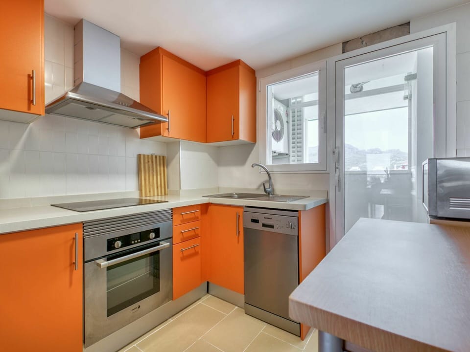 Cabinetry, Kitchen Sink, Property, Furniture, Countertop, Sink, Building, Kitchen Stove, Kitchen Appliance, Kitchen